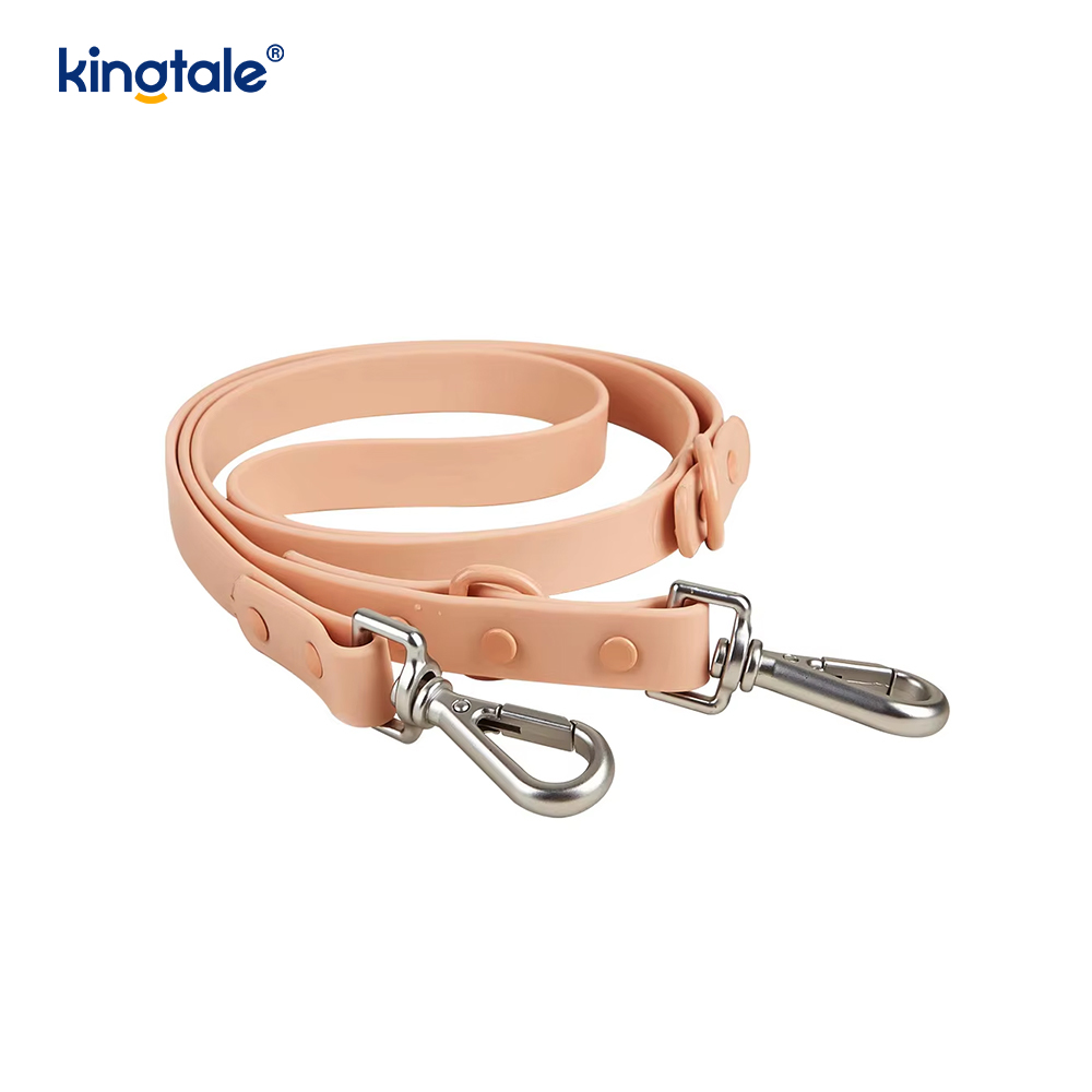 Aangepaste modieuze lichtgewicht waterdichte PVC hondenharnas riem halsband