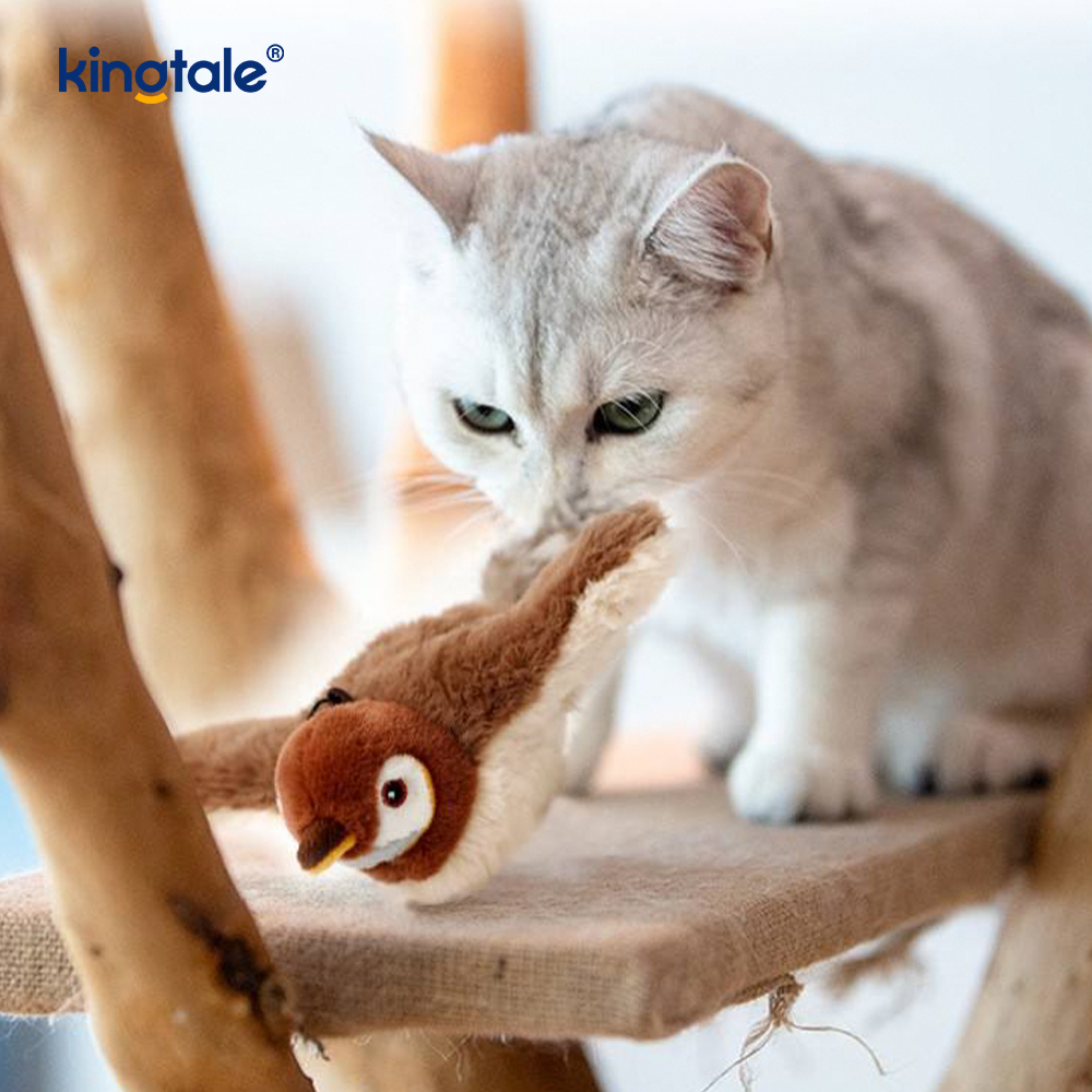 Pluche, realistische vogel/elektrisch oplaadbaar kattenspeeltje dat geluid maakt als het wordt geaaid